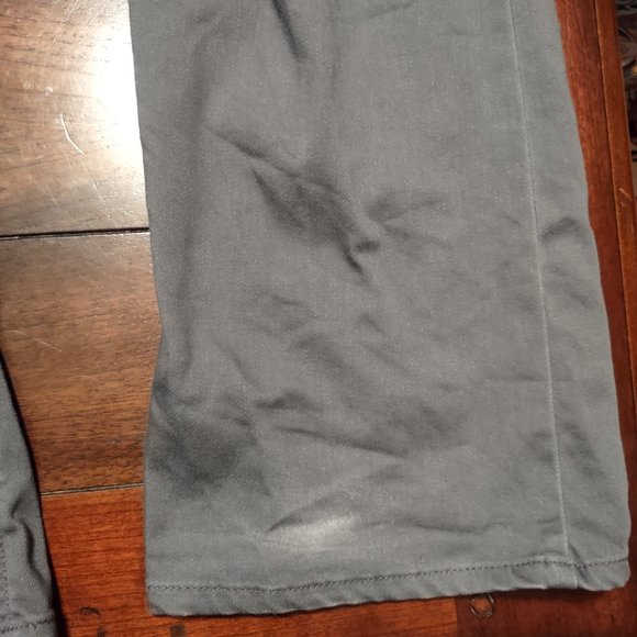 Vince Camuto - Picture 6 of 6